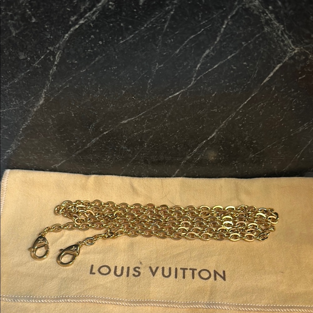 Louis Vuitton gold crossbody chain!